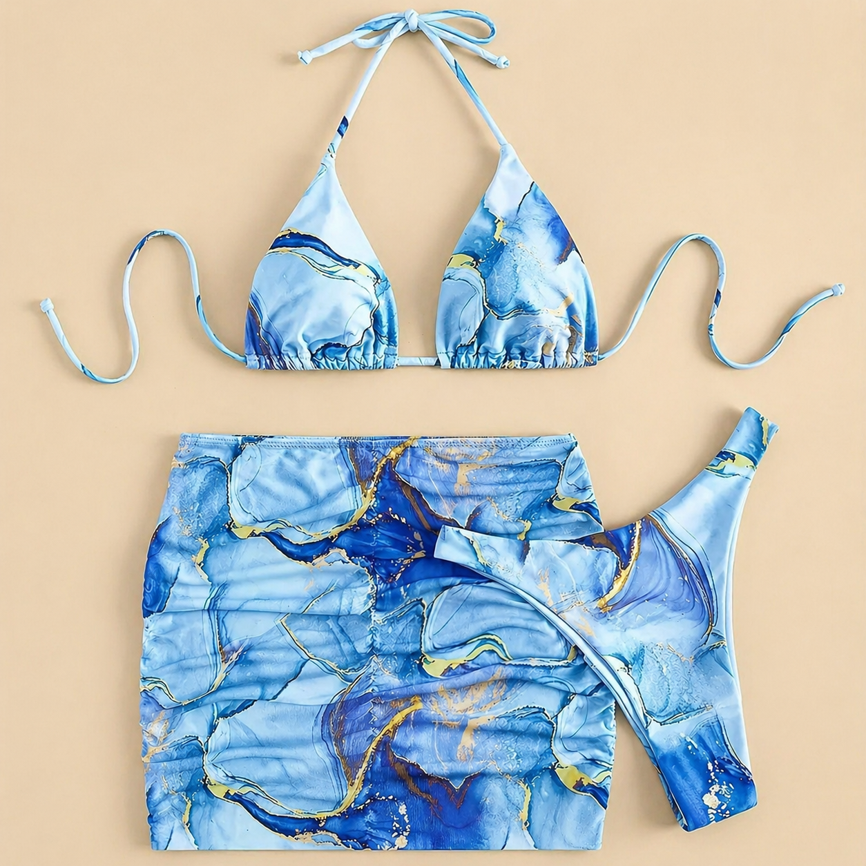 maillot-de-bain-femme-glamour-bord-de-mer