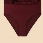 maillot de bain femme look glamour bord de mer