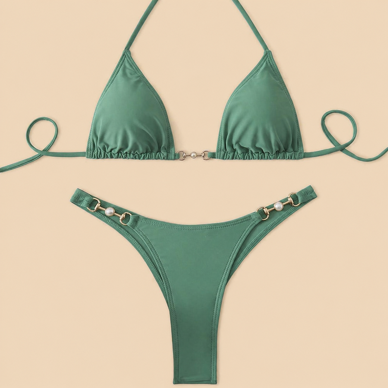 bikini femme look fashion bord de mer
